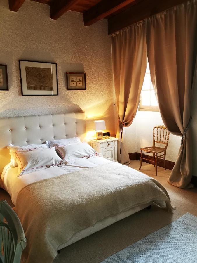 maison de campagne Isomes Extérieur photo