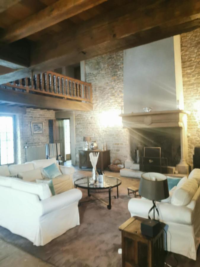 maison de campagne Isomes Extérieur photo